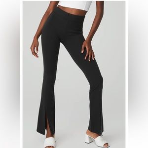 Alo Flare Legging